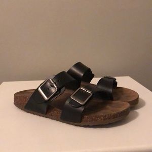 Women’s Size 6 Black Sandals